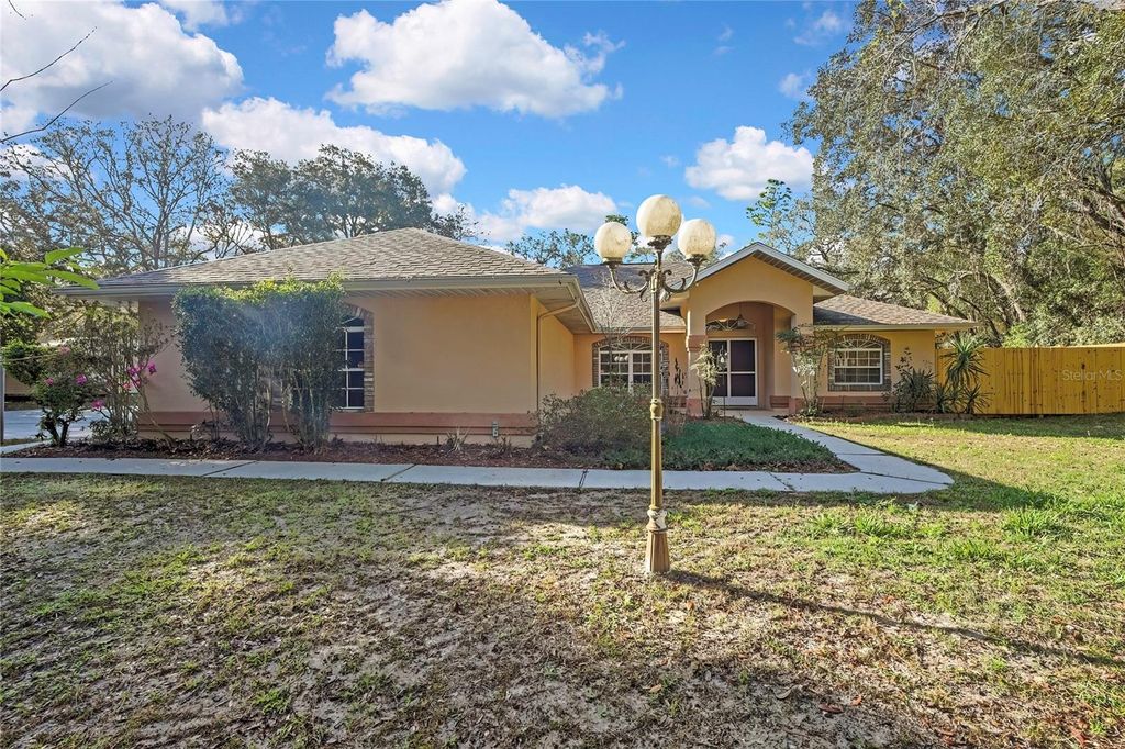 Photo of 340 E Savoy Street, Lecanto, FL 34461 (MLS # G5109133)