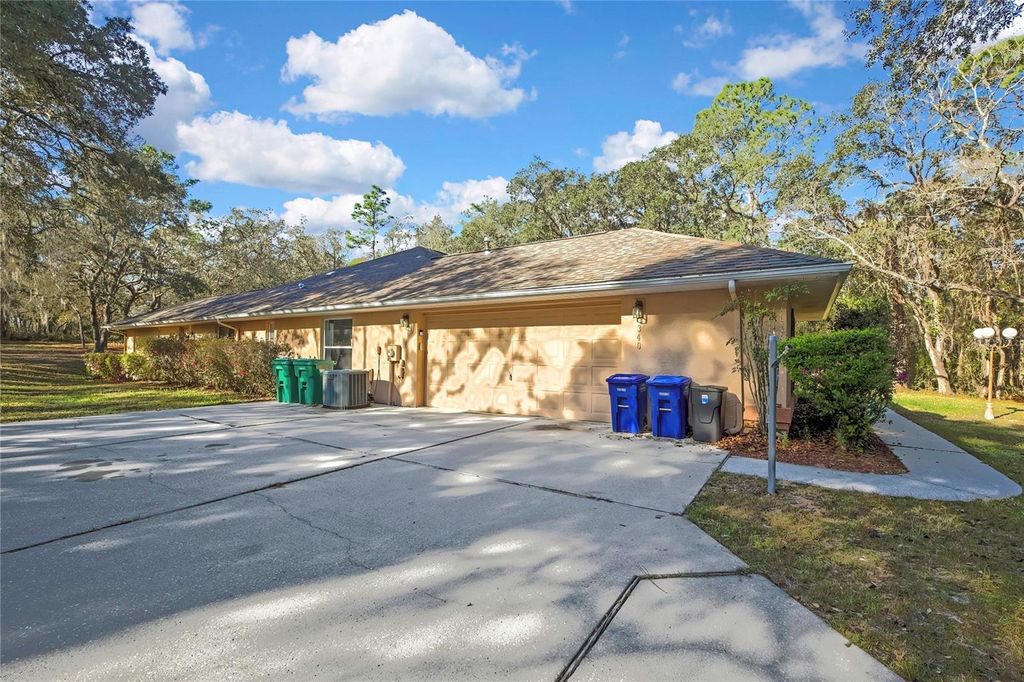 Photo of 340 E Savoy Street, Lecanto, FL 34461 (MLS # G5109133)