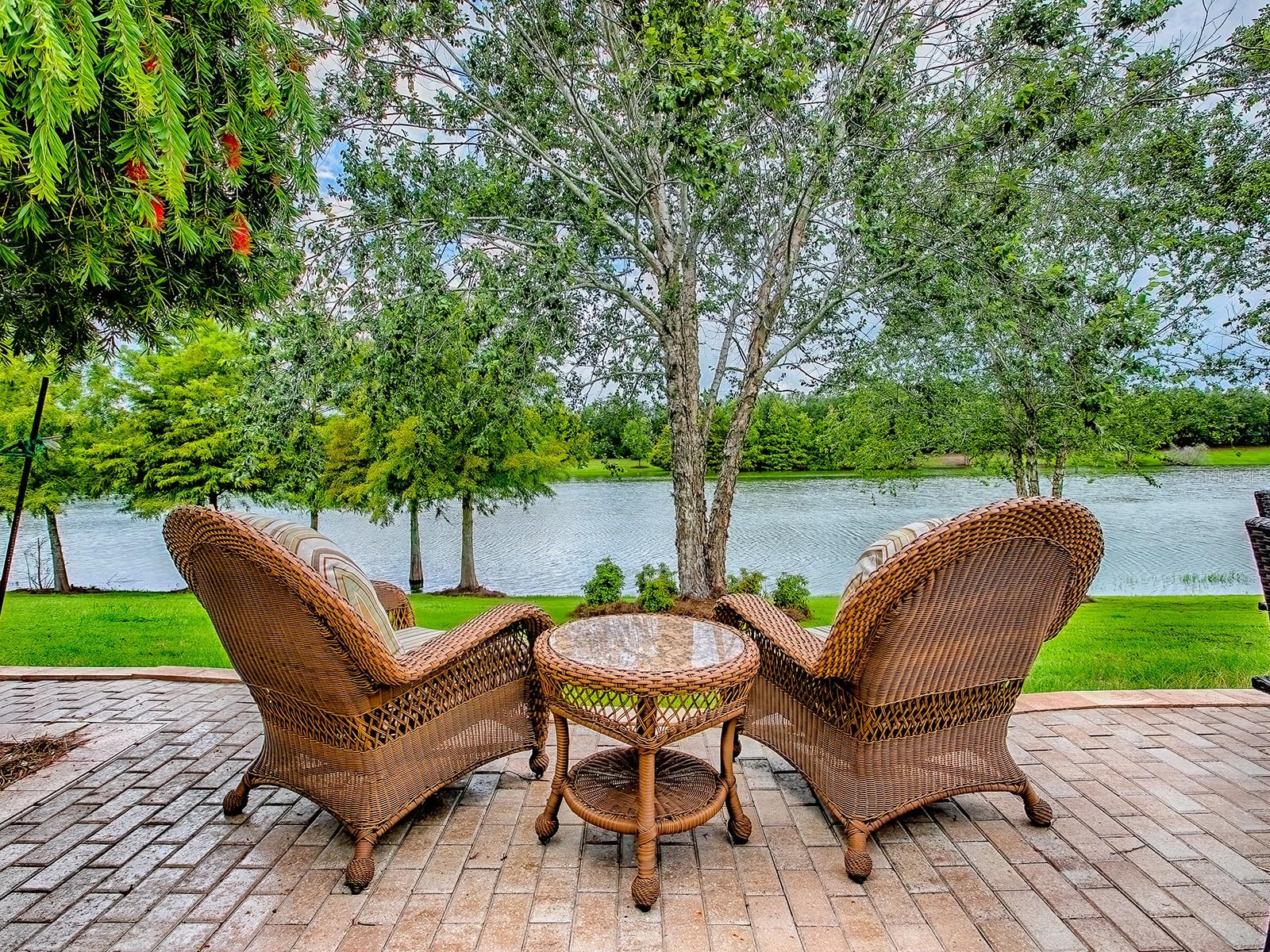 2602 MONTCLAIR LANE