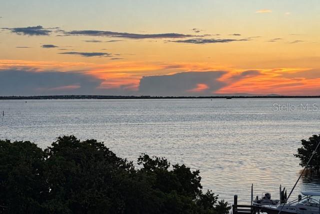 1585 PINELLAS BAYWAY S