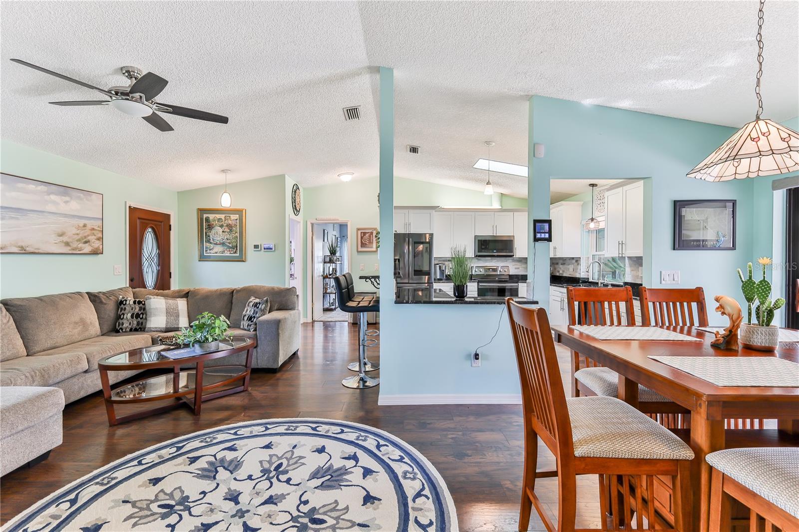 SPRING HILL - Residential