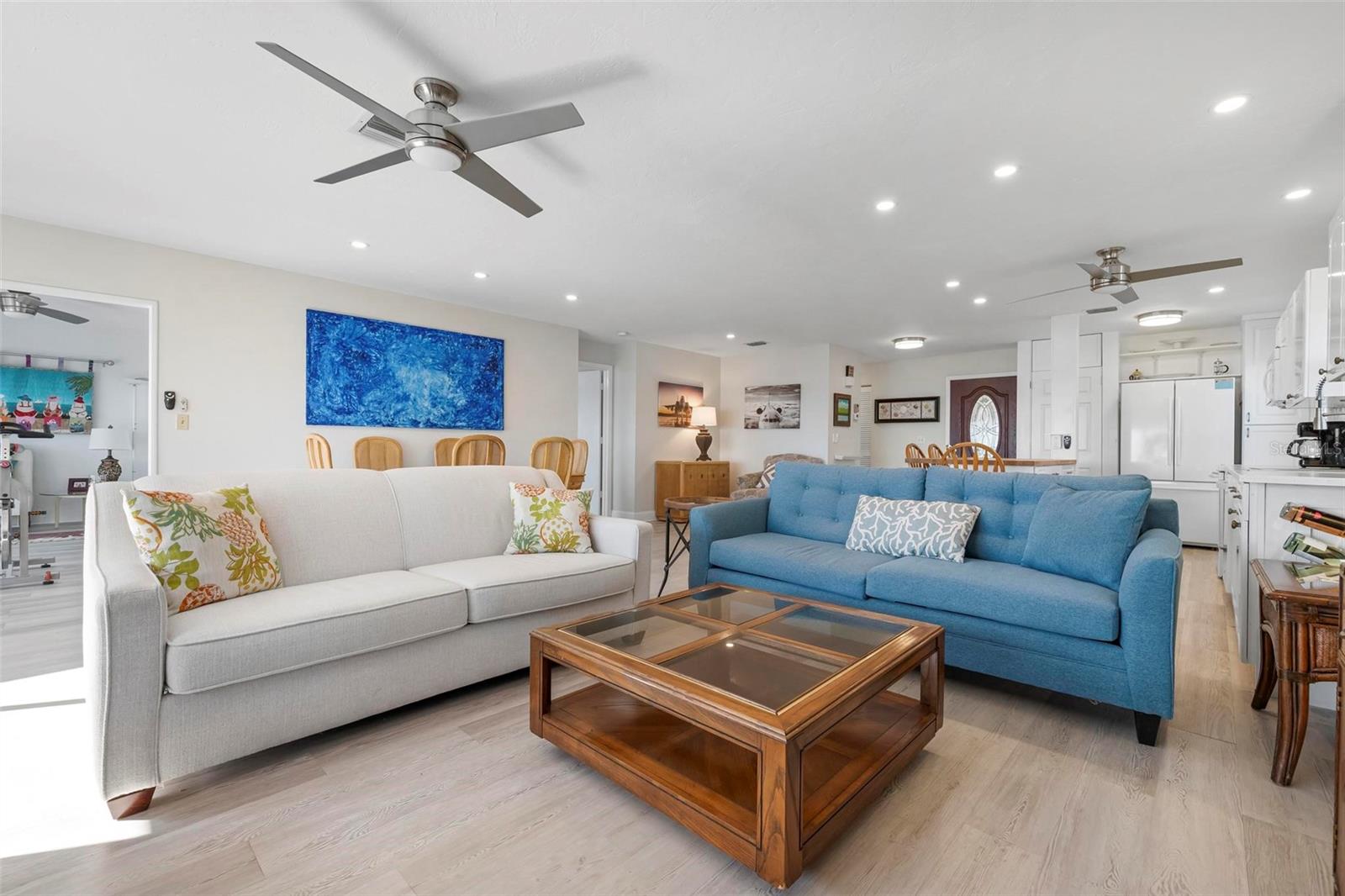 PALMA SOLA HARBOUR SEC 5 - Residential