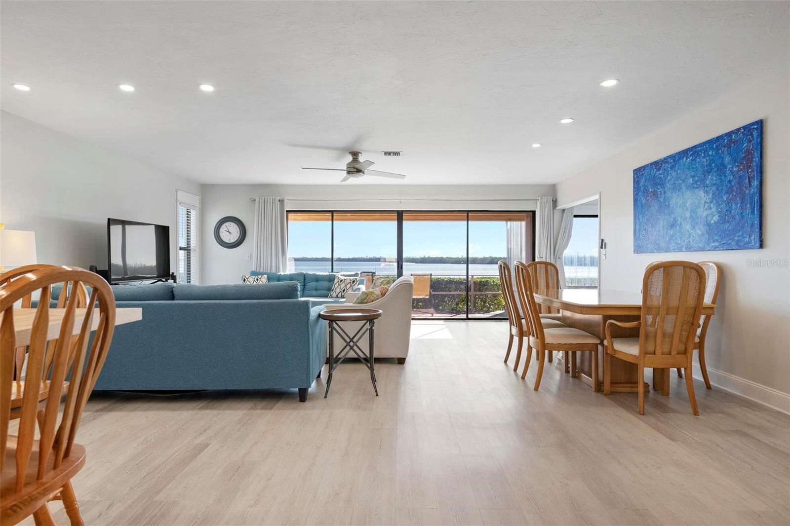 PALMA SOLA HARBOUR SEC 5 - Residential