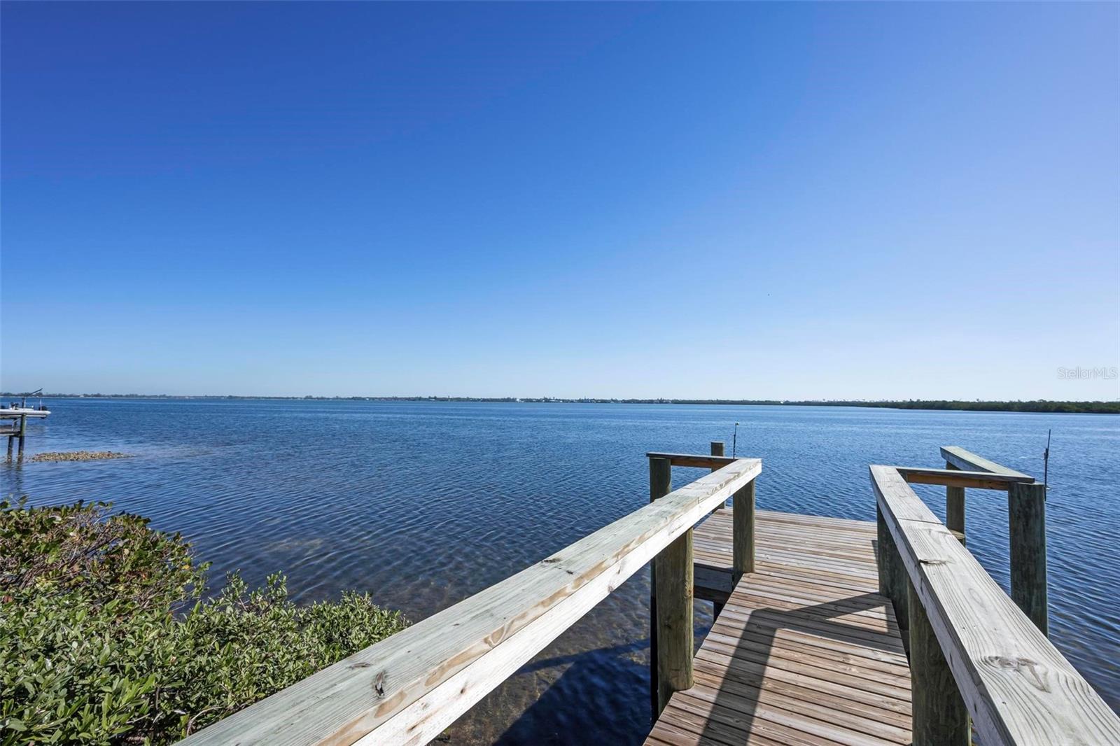 PALMA SOLA HARBOUR SEC 5 - Residential