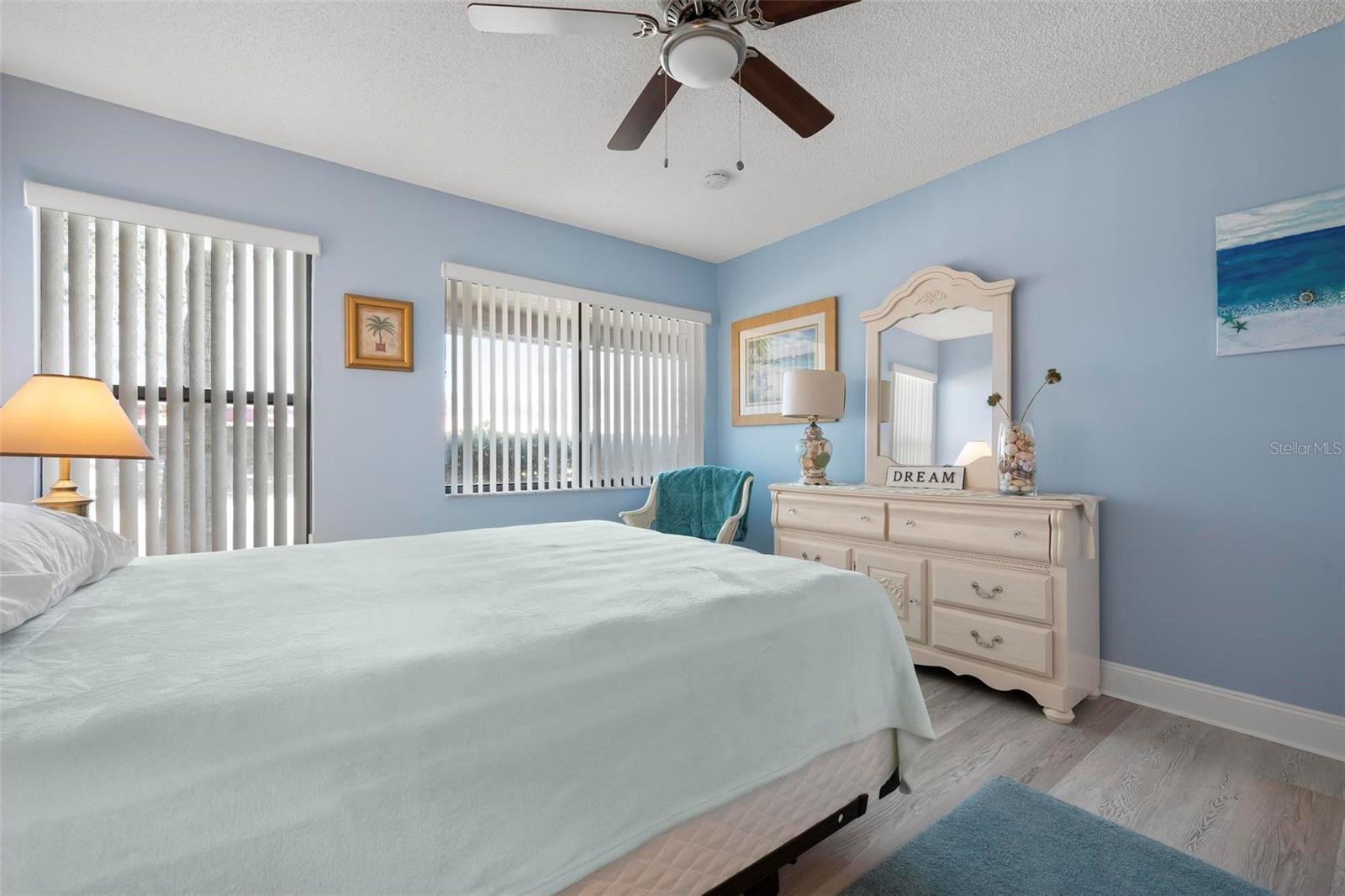 PALMA SOLA HARBOUR SEC 5 - Residential