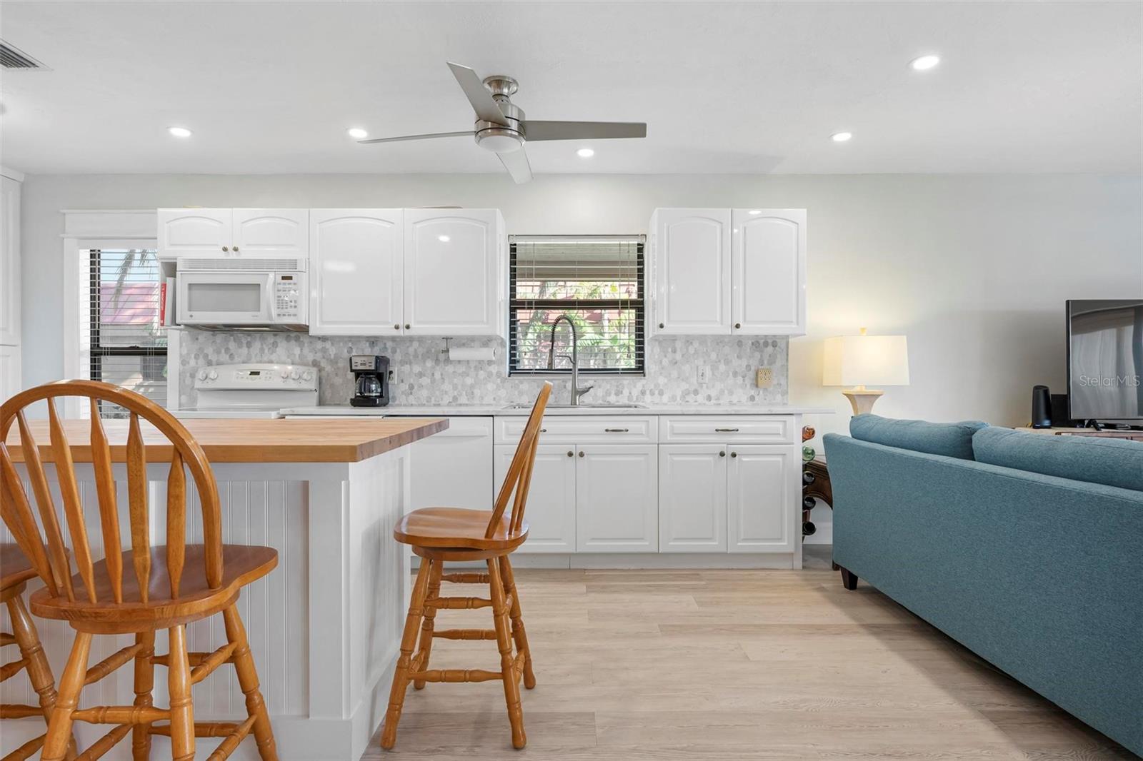 PALMA SOLA HARBOUR SEC 5 - Residential