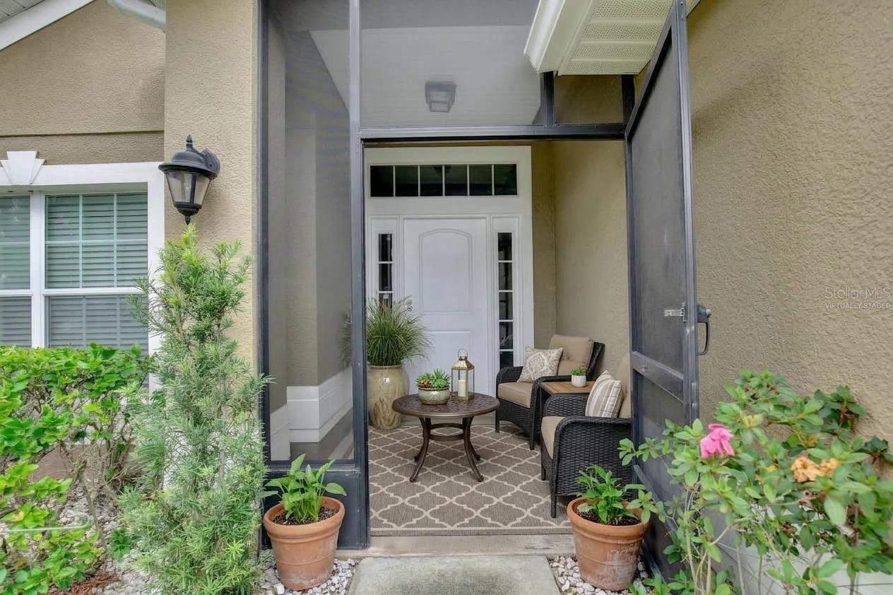 942 WILLOW OAK LOOP