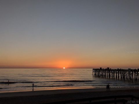 A home in PALM COAST