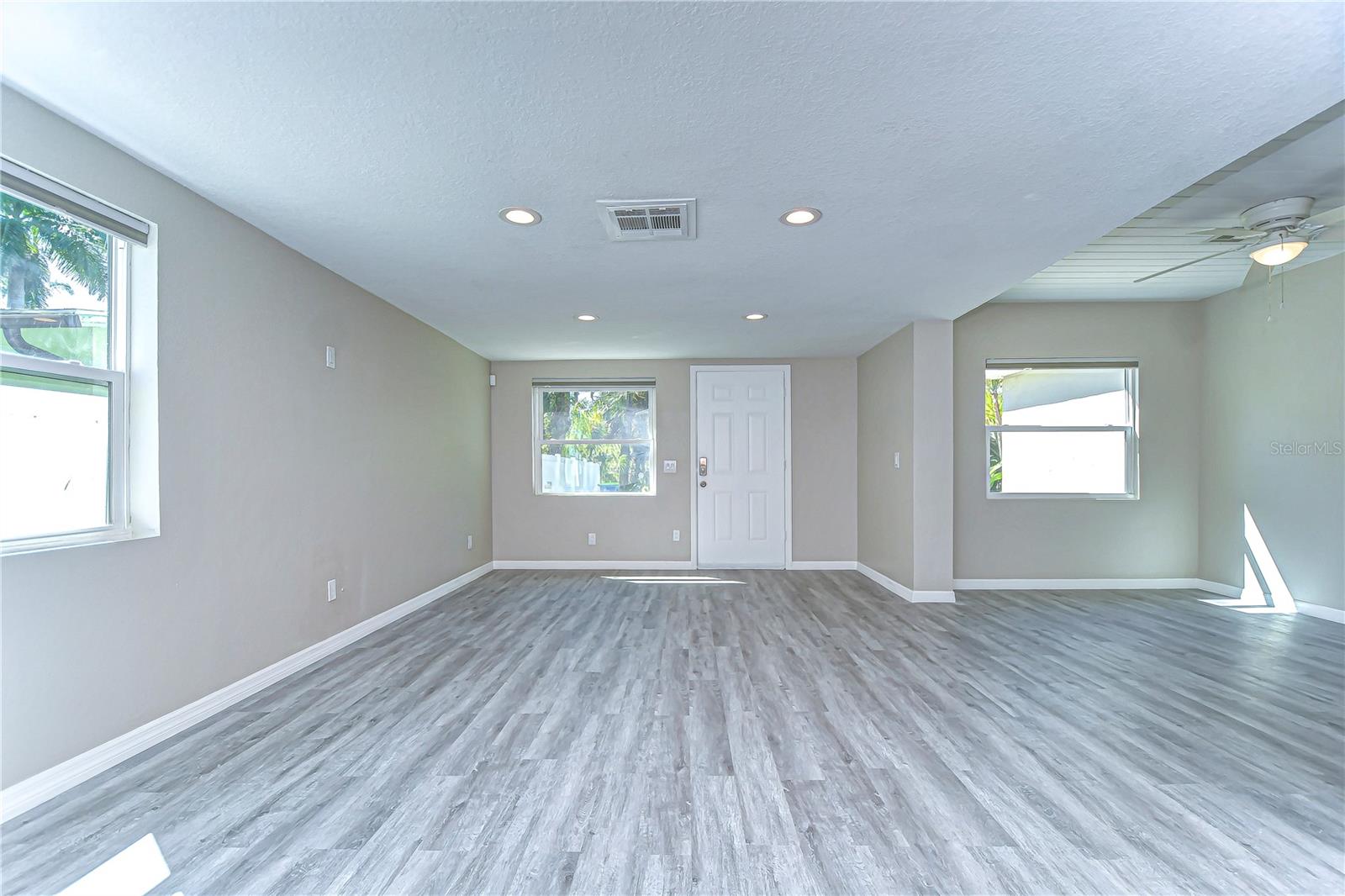 804 SHORE DRIVE W