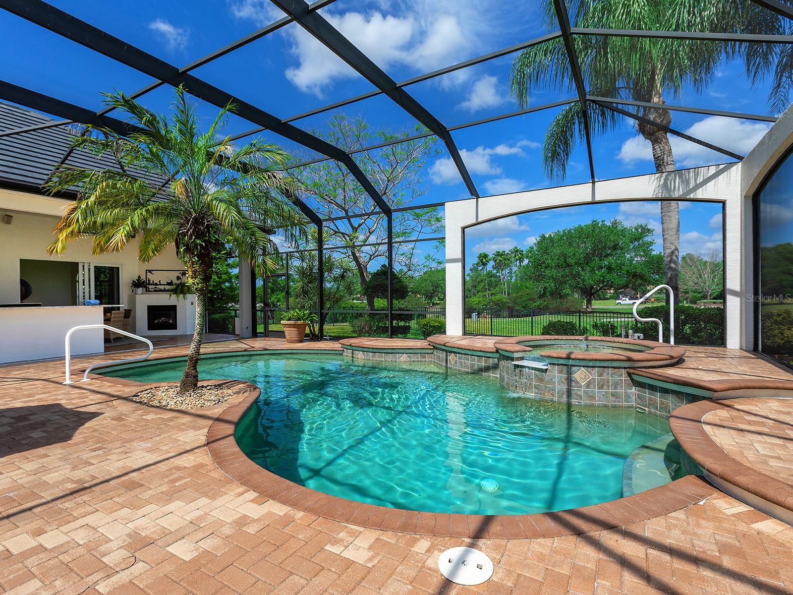 LAKEWOOD RANCH COUNTRY CLUB - Residential