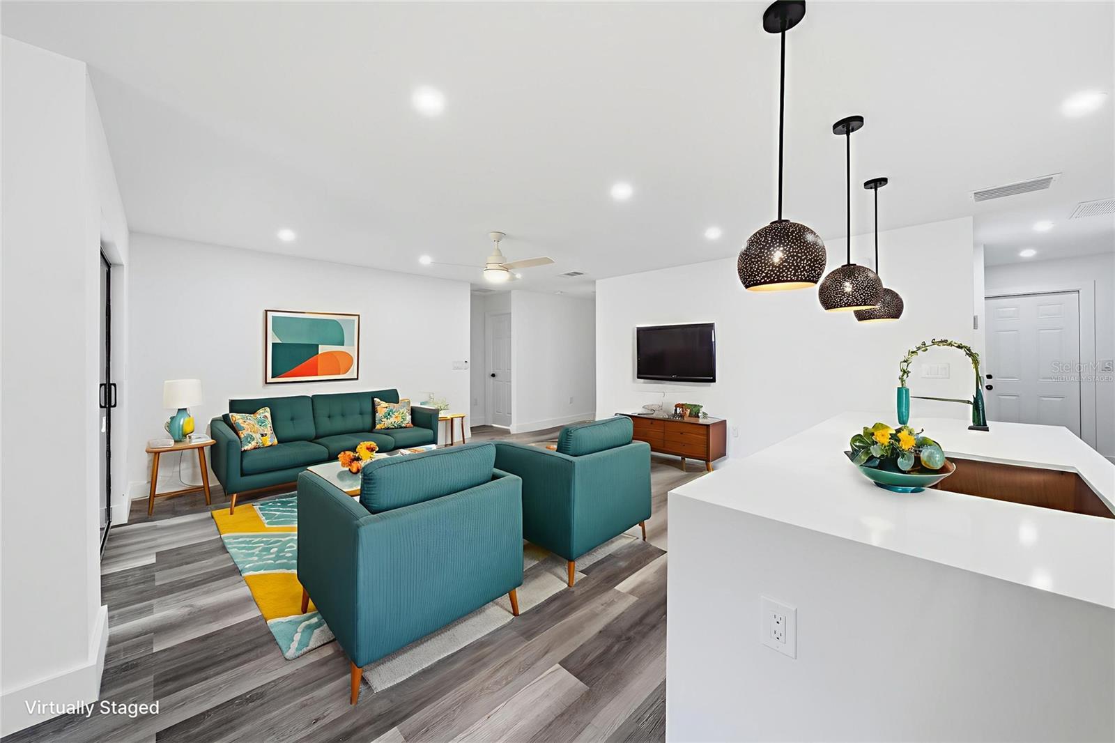 15468 CHAMBERLAIN BOULEVARD