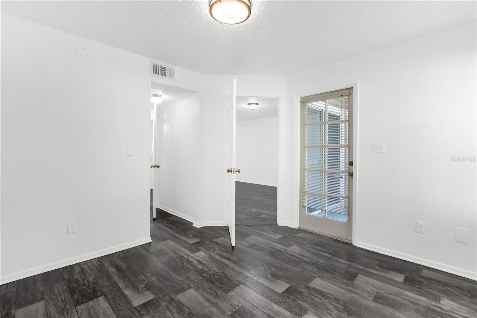 PLAZA/MILLENIUM - Residential Lease