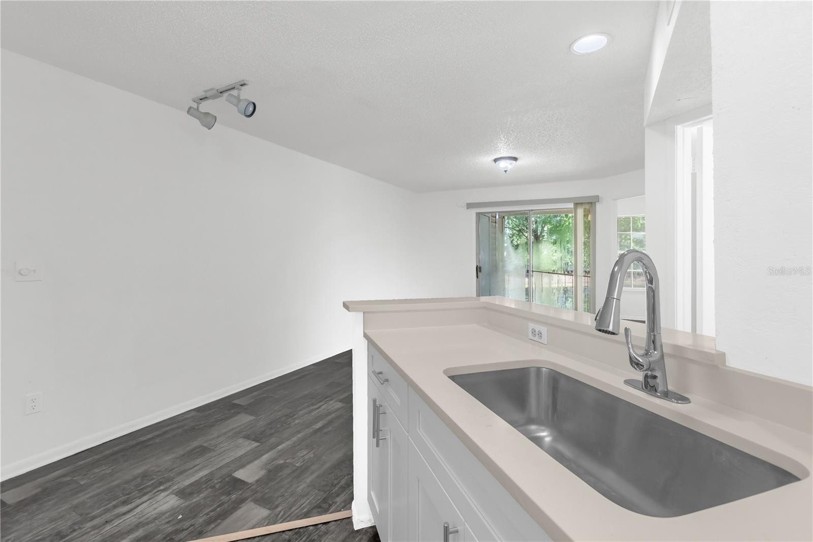 PLAZA/MILLENIUM - Residential Lease