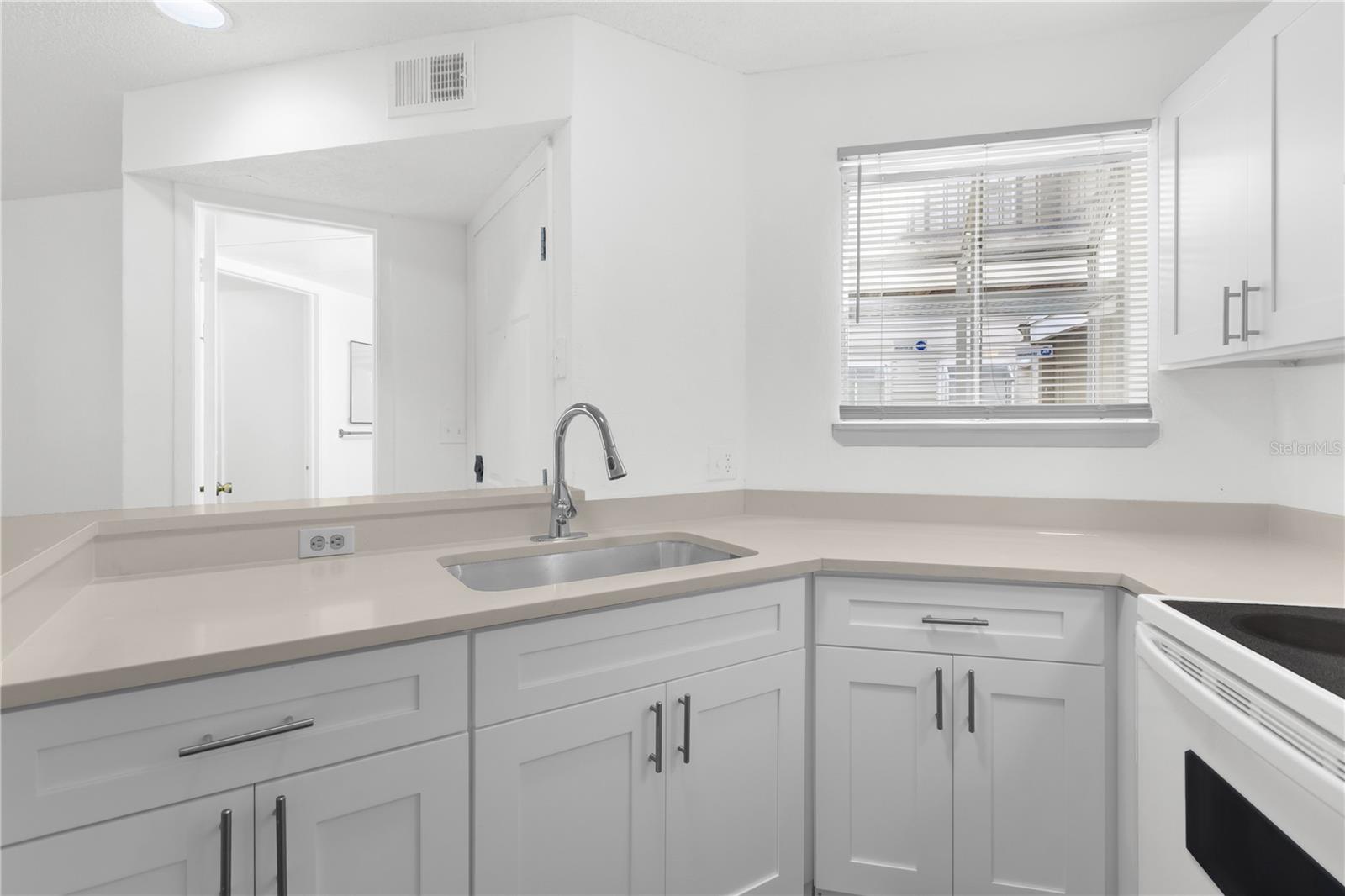 PLAZA/MILLENIUM - Residential Lease