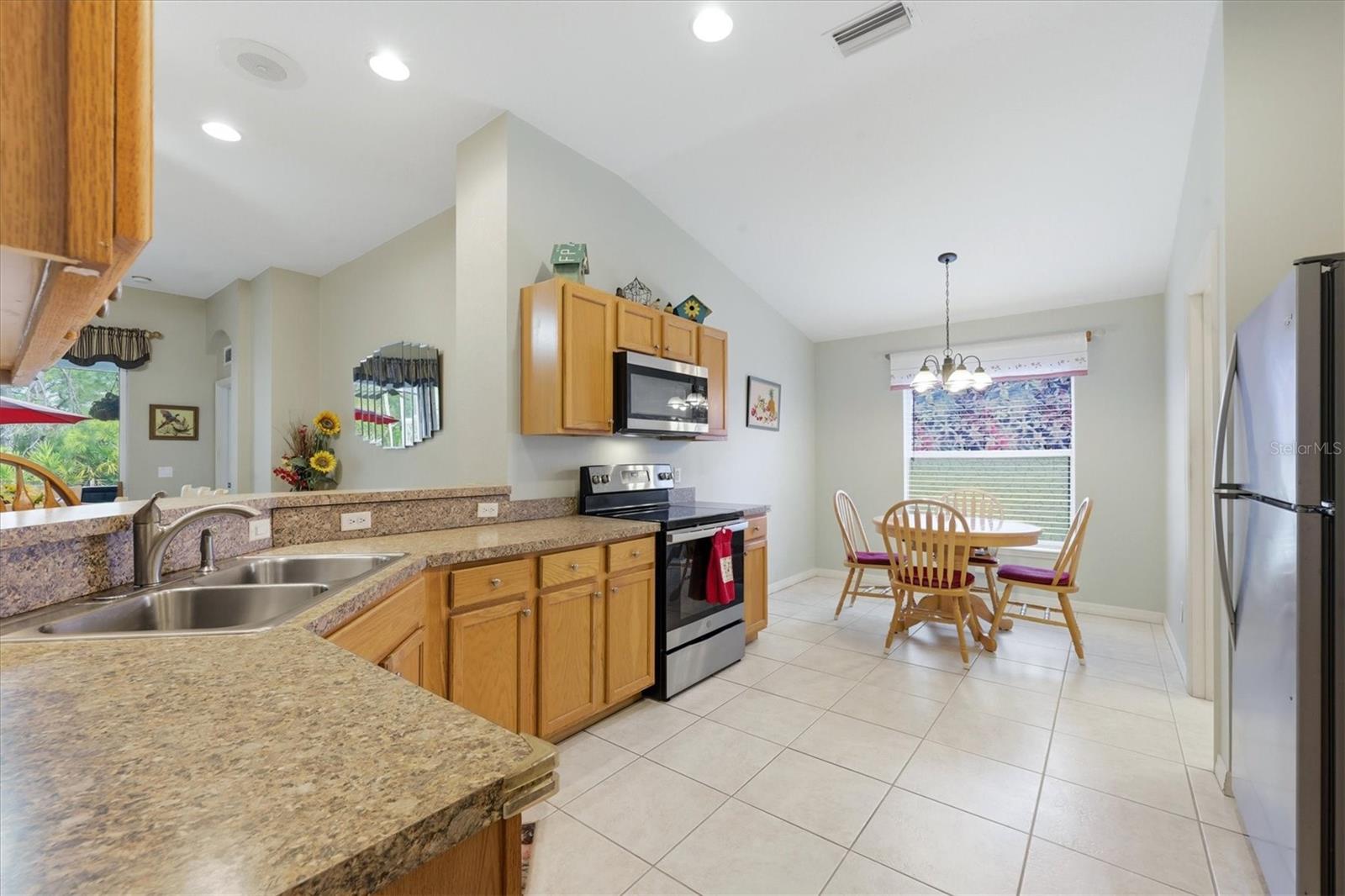 LAKESIDE PLANTATION - Residential