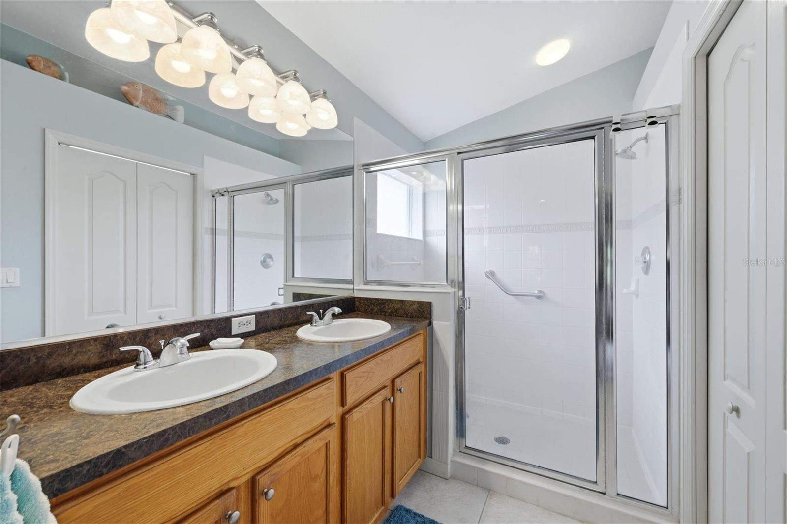 LAKESIDE PLANTATION - Residential