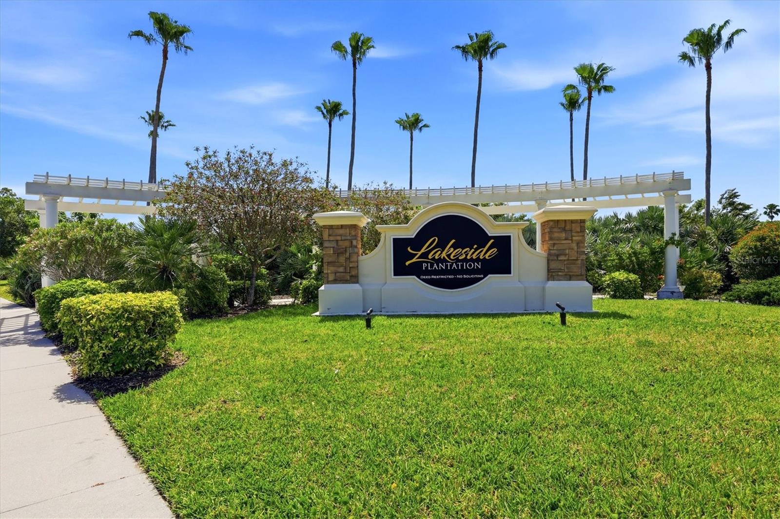 LAKESIDE PLANTATION - Residential