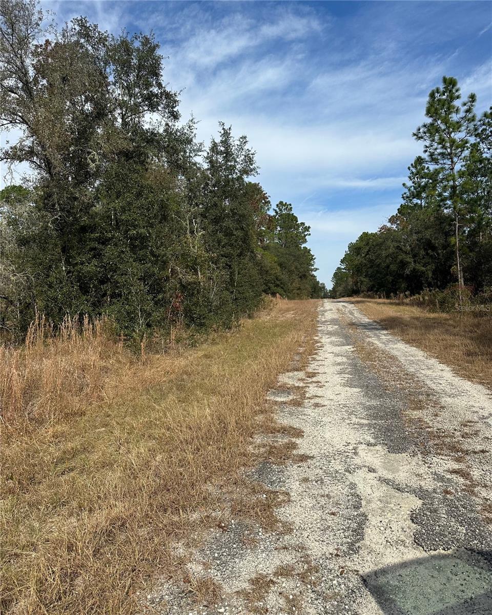 RAINBOW LAKES ESTATE - Land