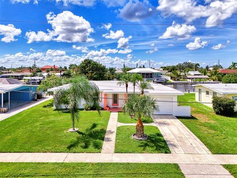 A home in PORT CHARLOTTE