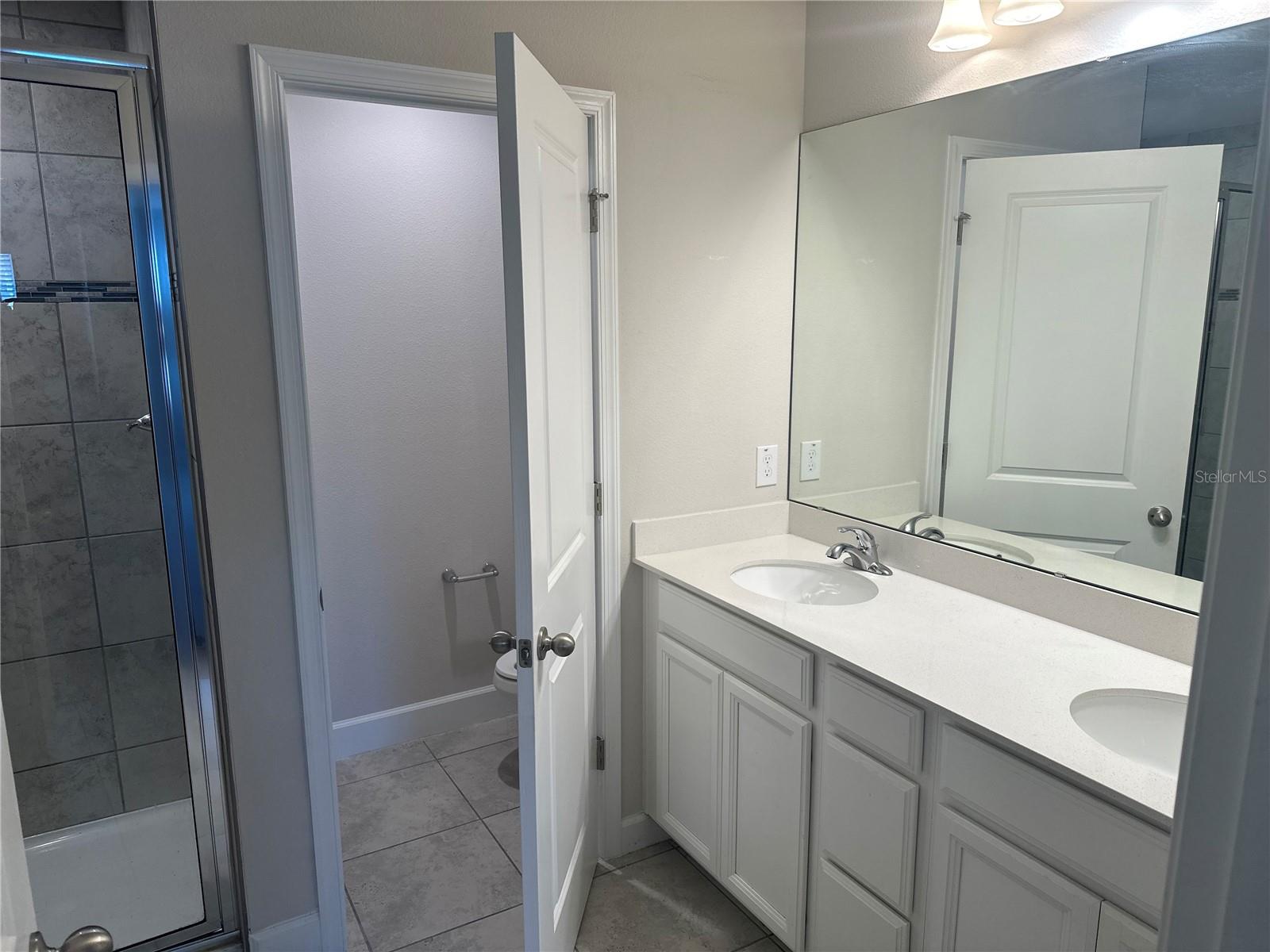 HOLDEN RDG TWNHMS - Residential Lease