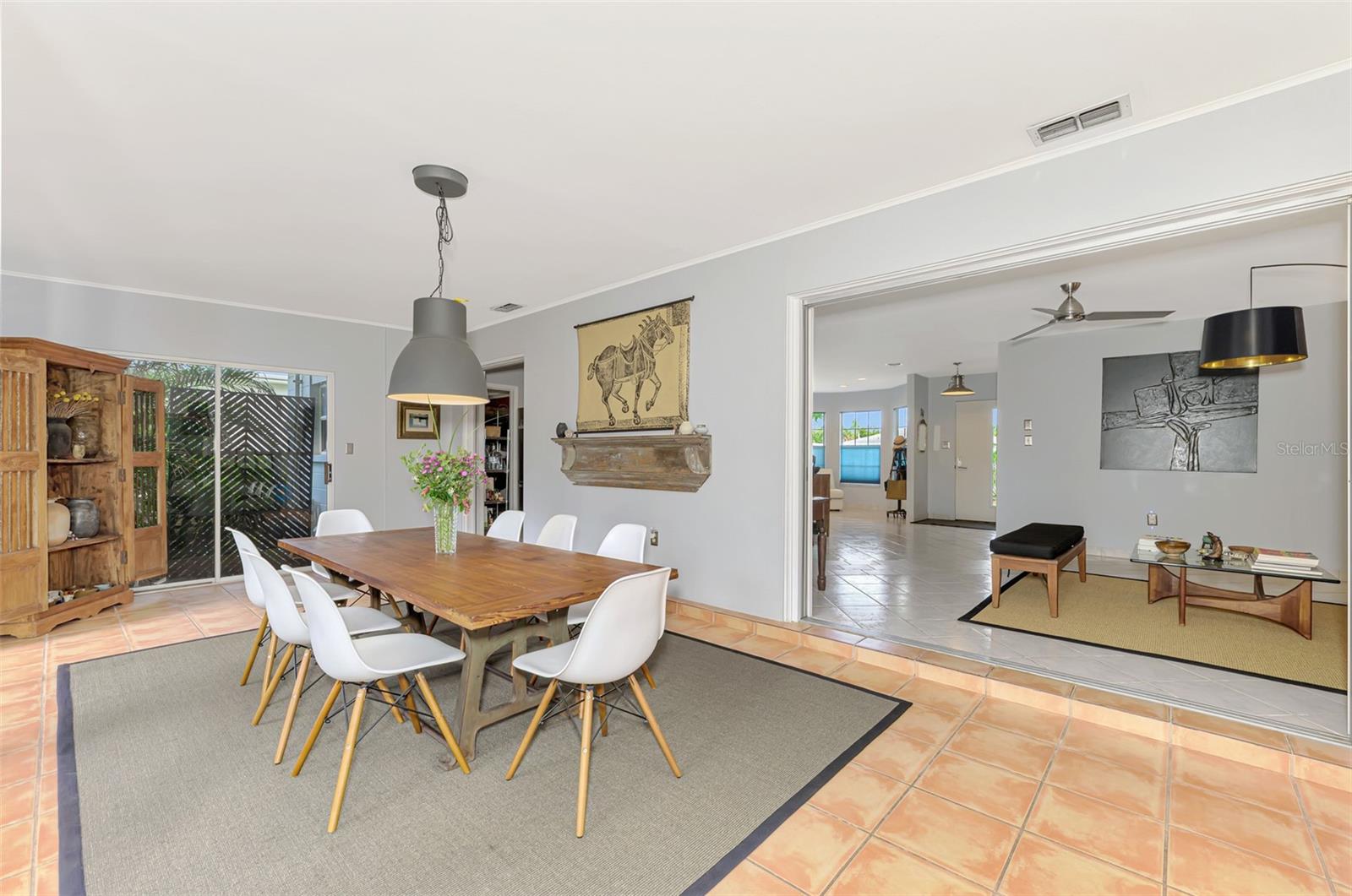 1476 BEACH MANOR UNIT 3 - Residential