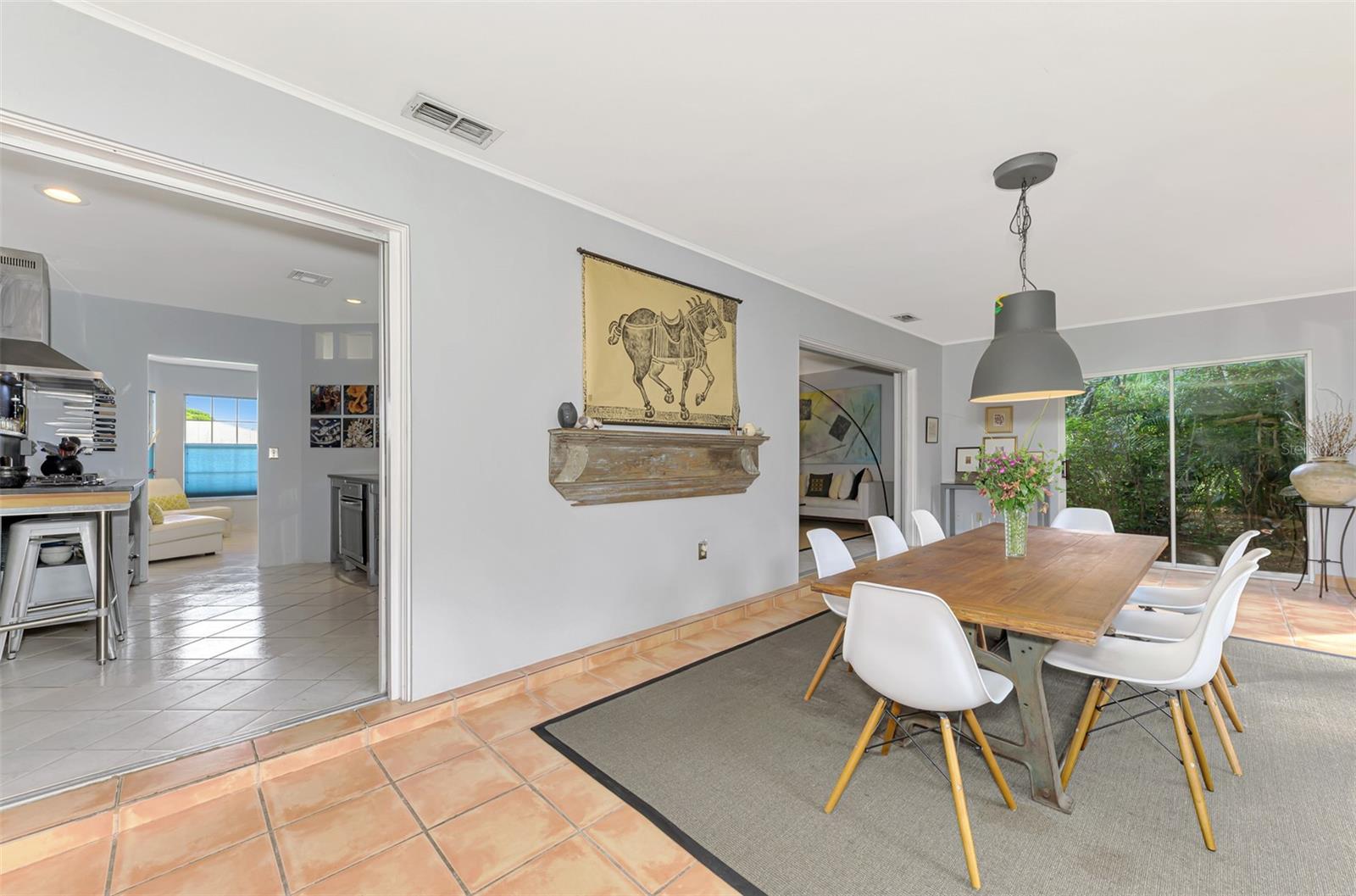 1476 BEACH MANOR UNIT 3 - Residential