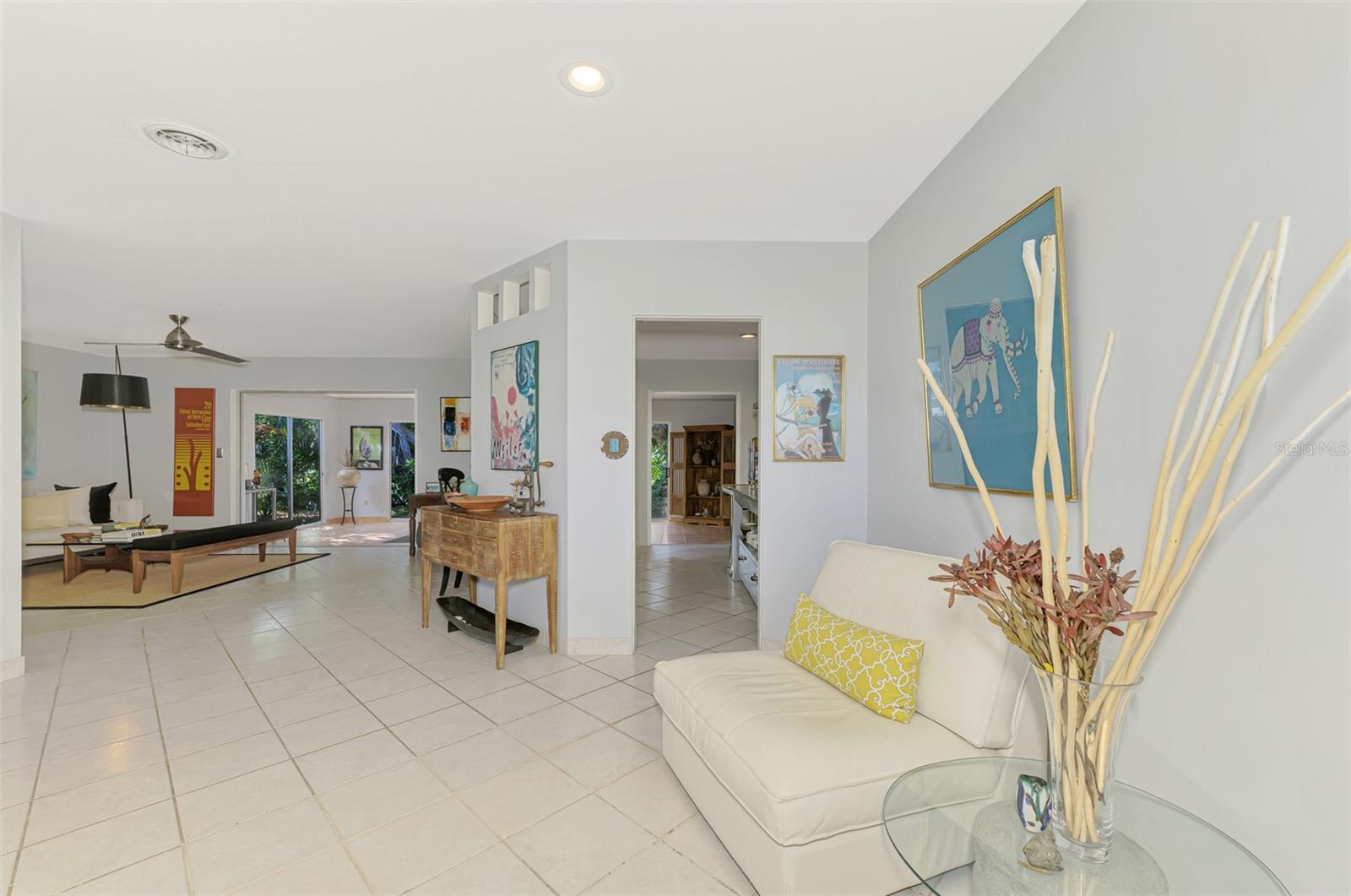 1476 BEACH MANOR UNIT 3 - Residential