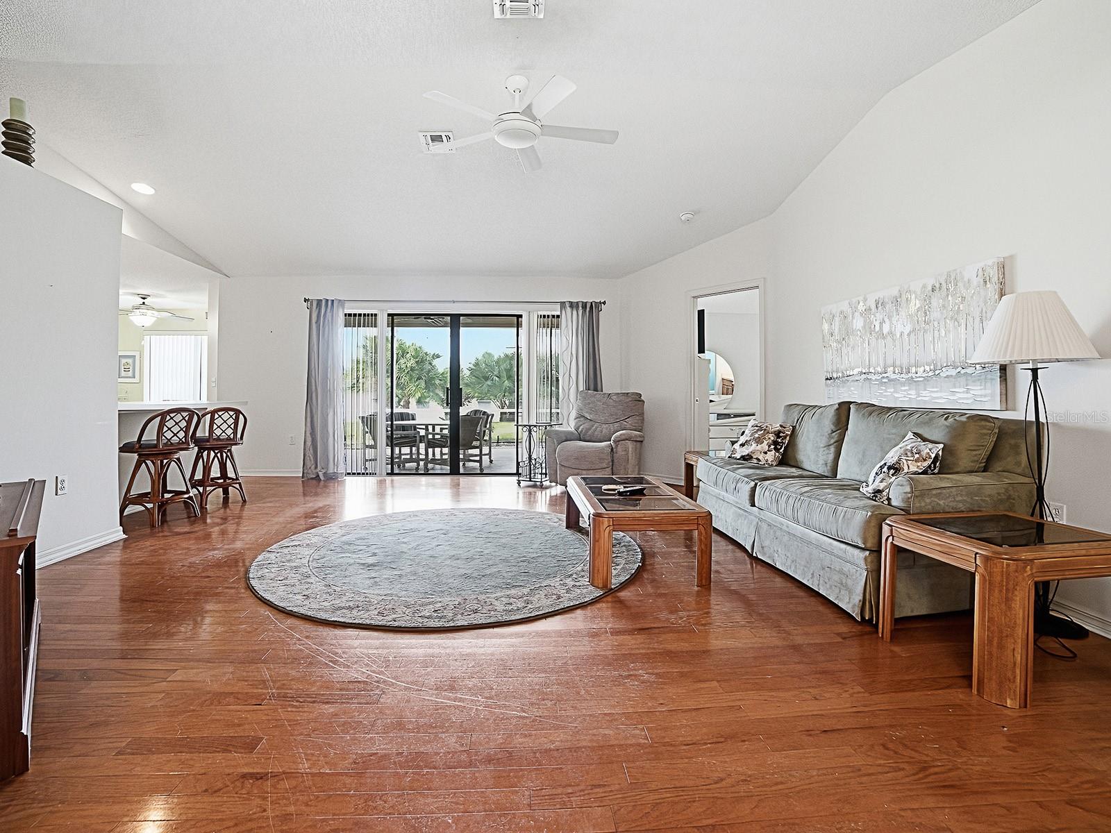 647 TIMBERCREST DRIVE