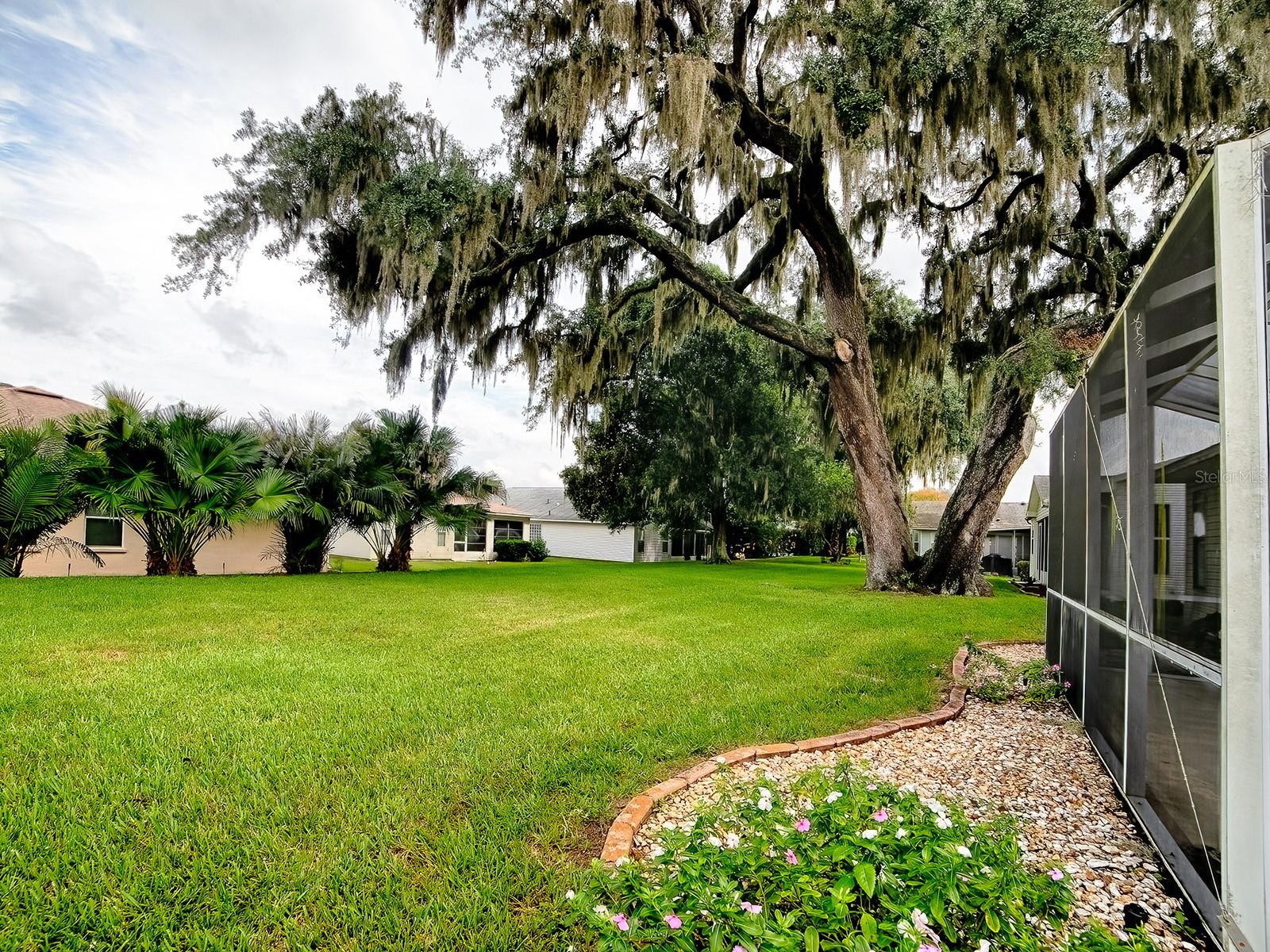 647 TIMBERCREST DRIVE