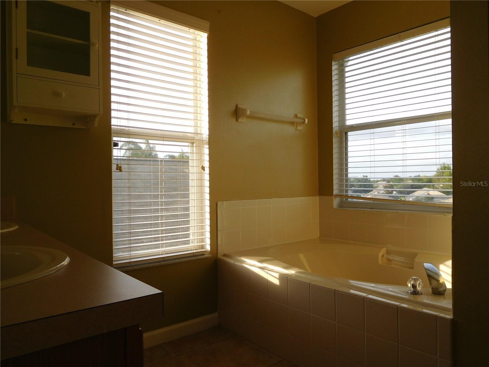 WESTON HILLS SUB - Residential Lease