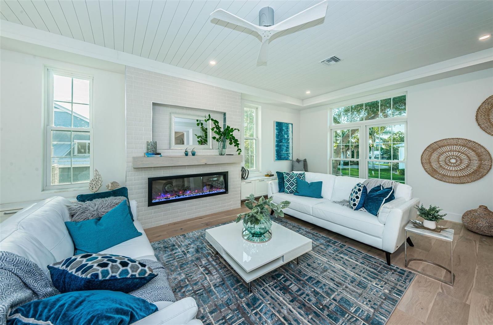 TIERRA VERDE UNIT 1 1ST REP - Residential