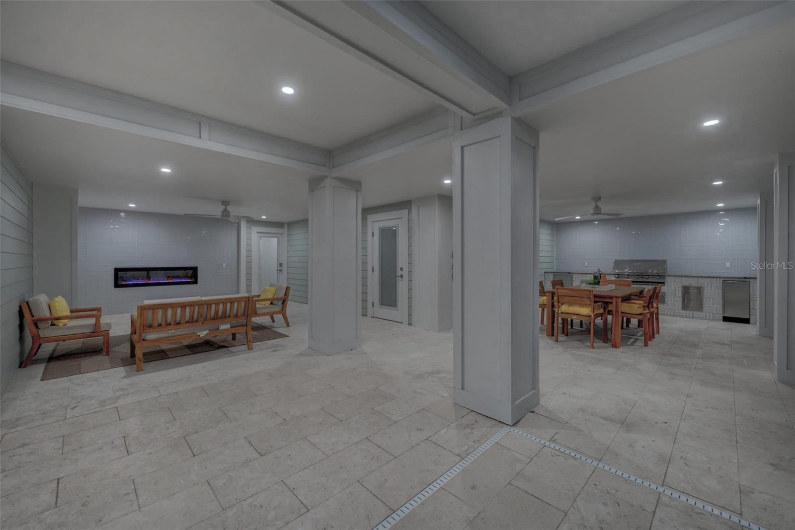 TIERRA VERDE UNIT 1 1ST REP - Residential