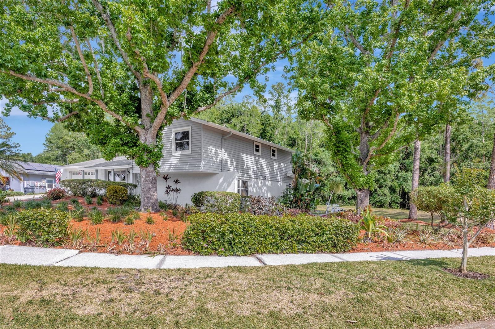 4012 WOODACRE LANE