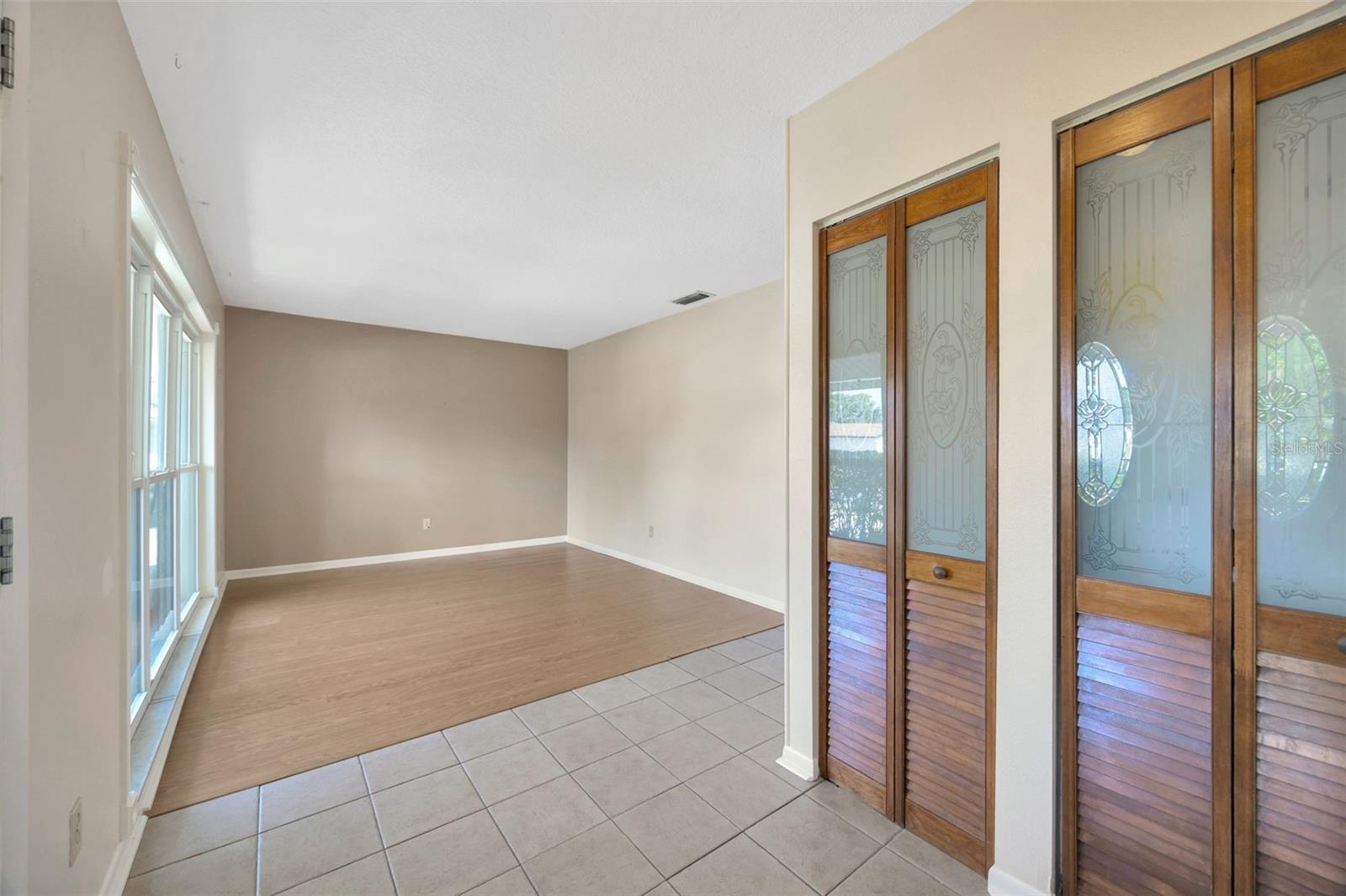 4012 WOODACRE LANE