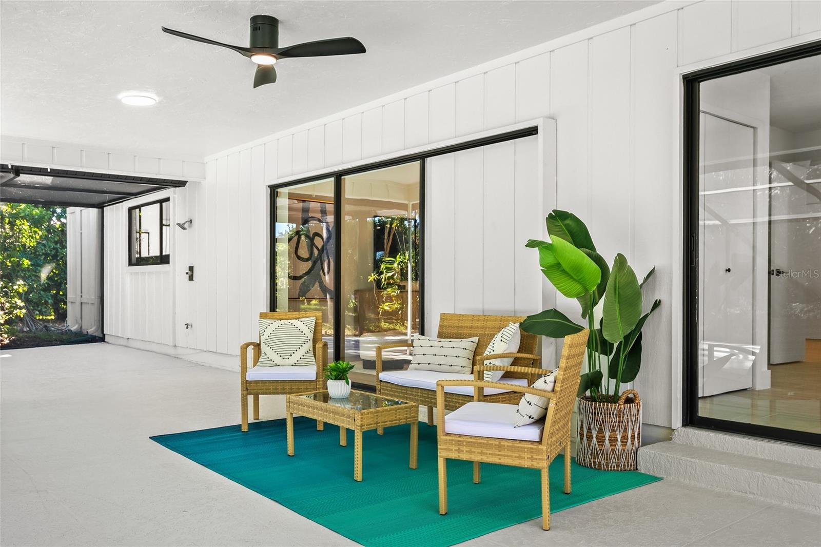 COUNTRY PLACE - Residential