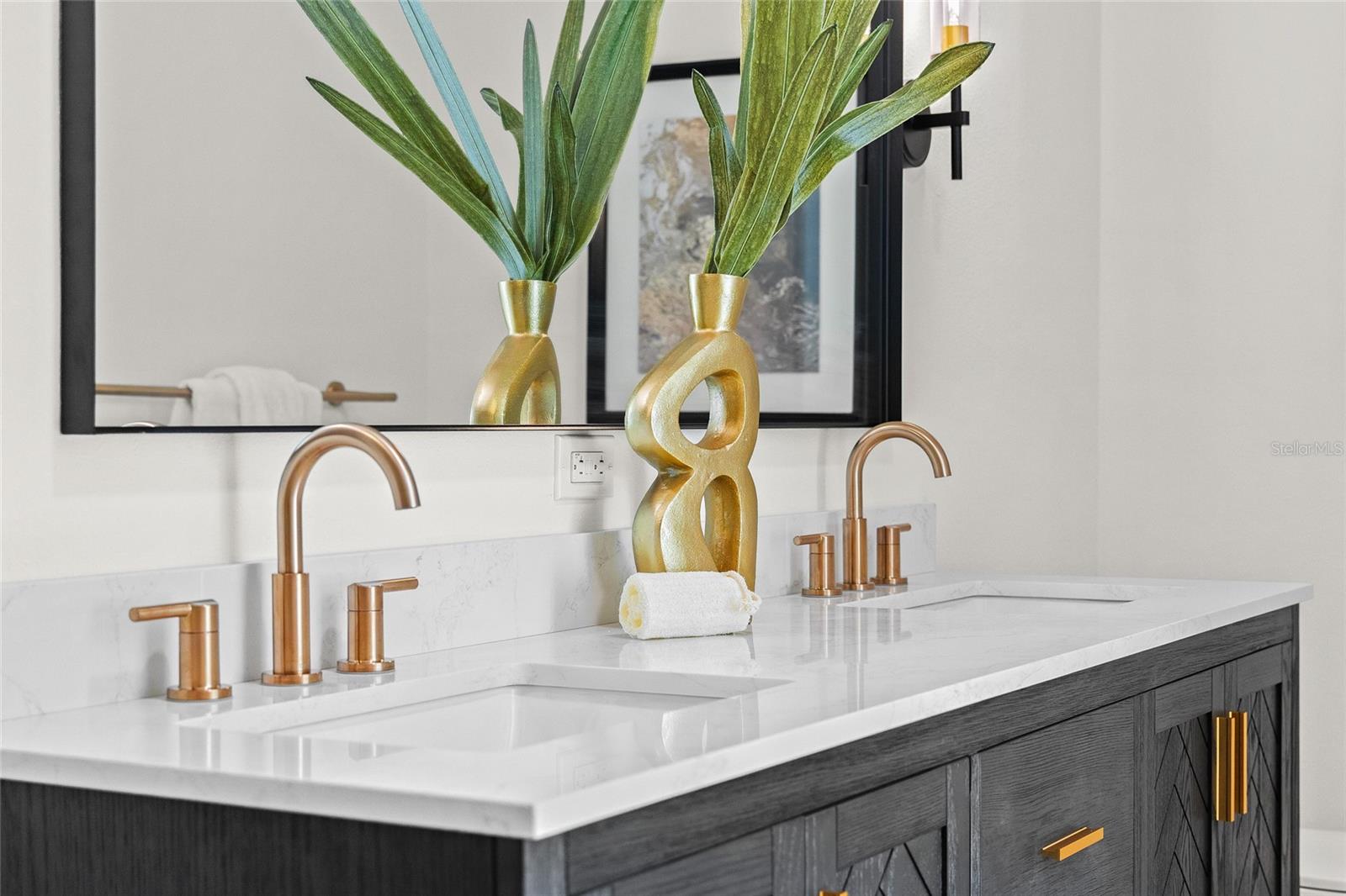 COUNTRY PLACE - Residential