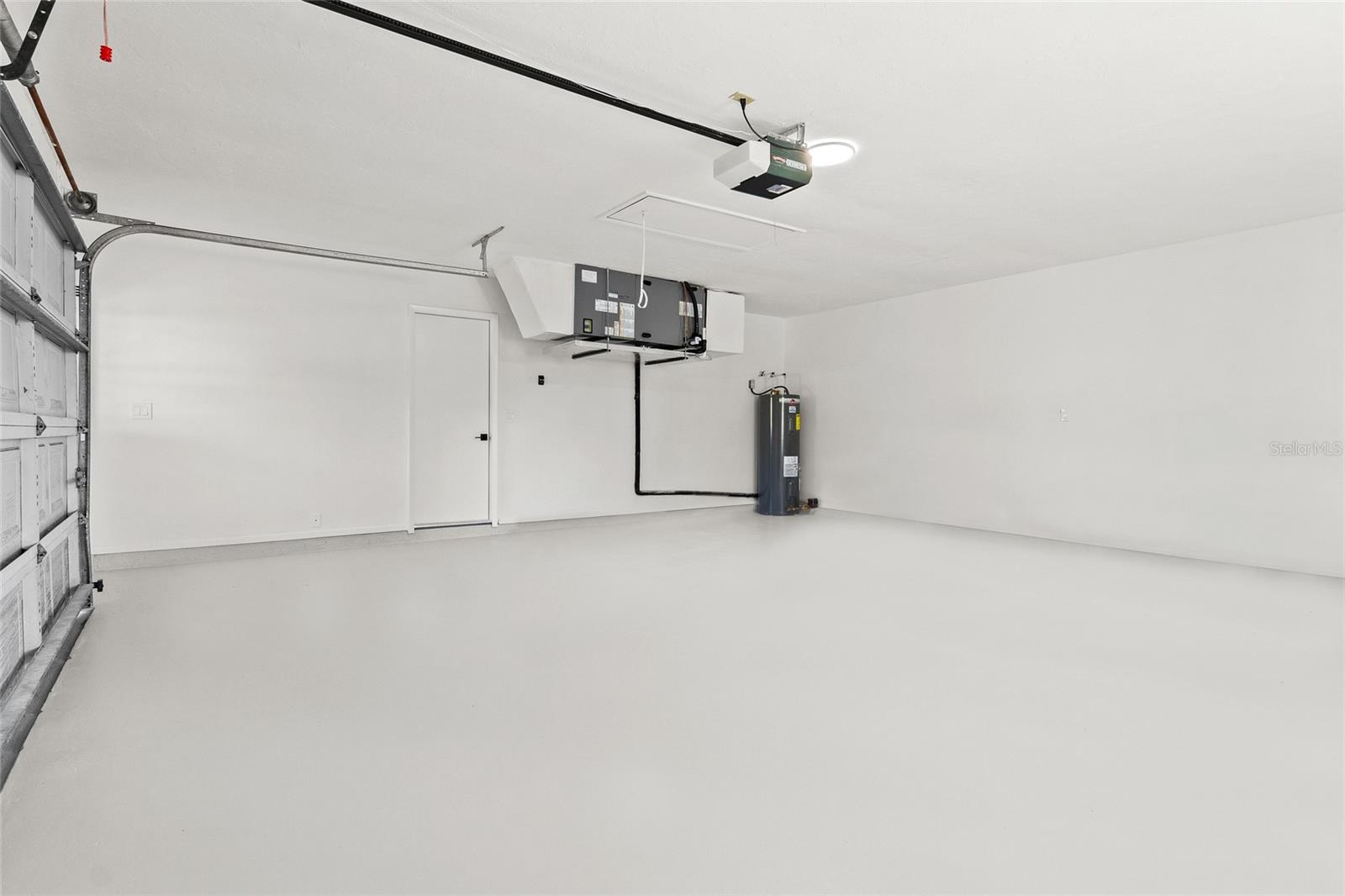 COUNTRY PLACE - Residential