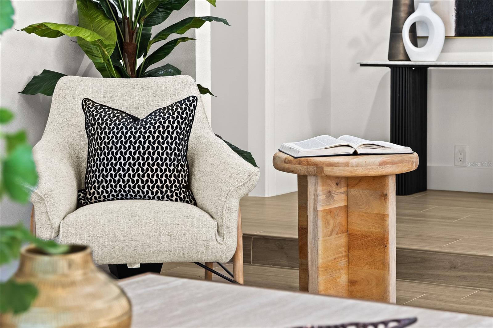 COUNTRY PLACE - Residential