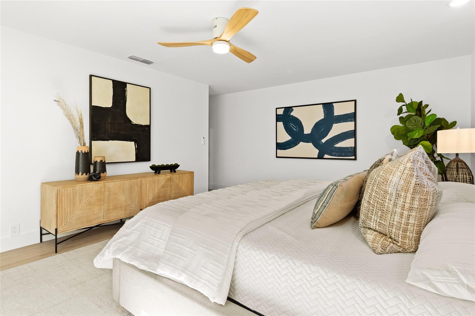 COUNTRY PLACE - Residential