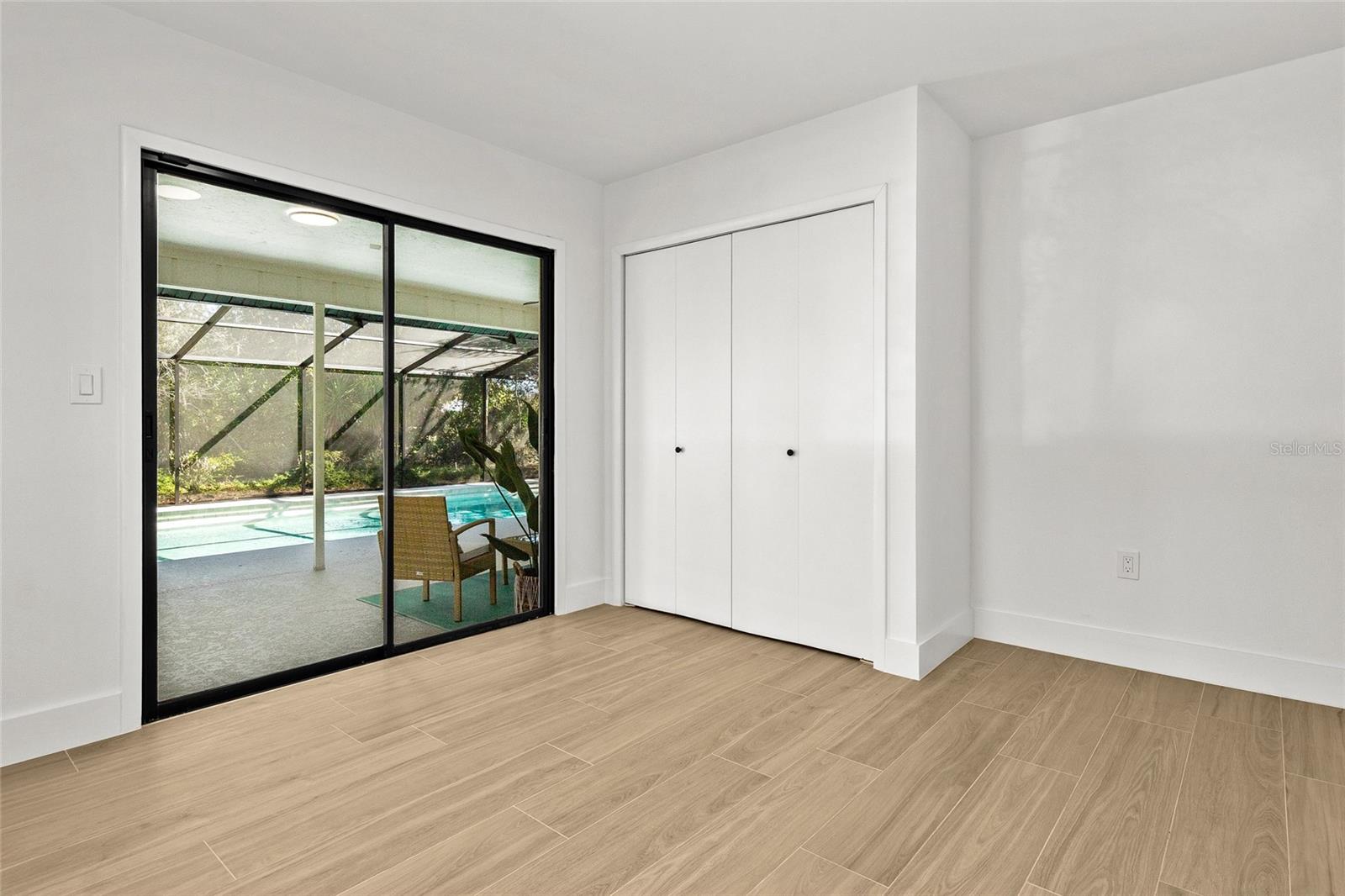 COUNTRY PLACE - Residential