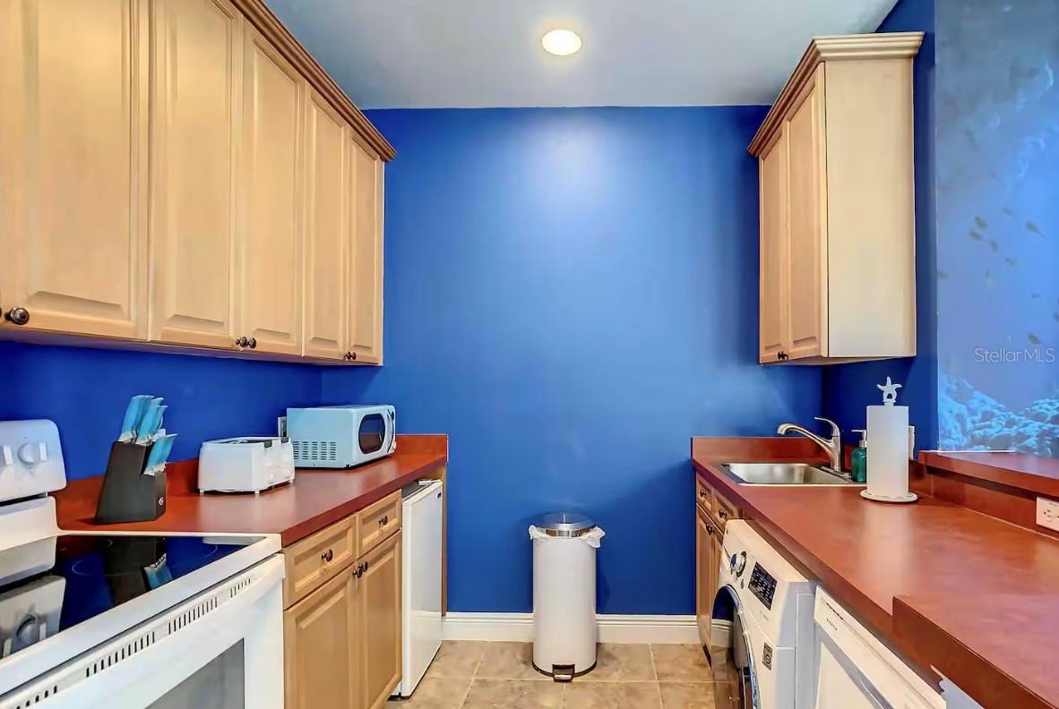 1424 TITIAN COURT