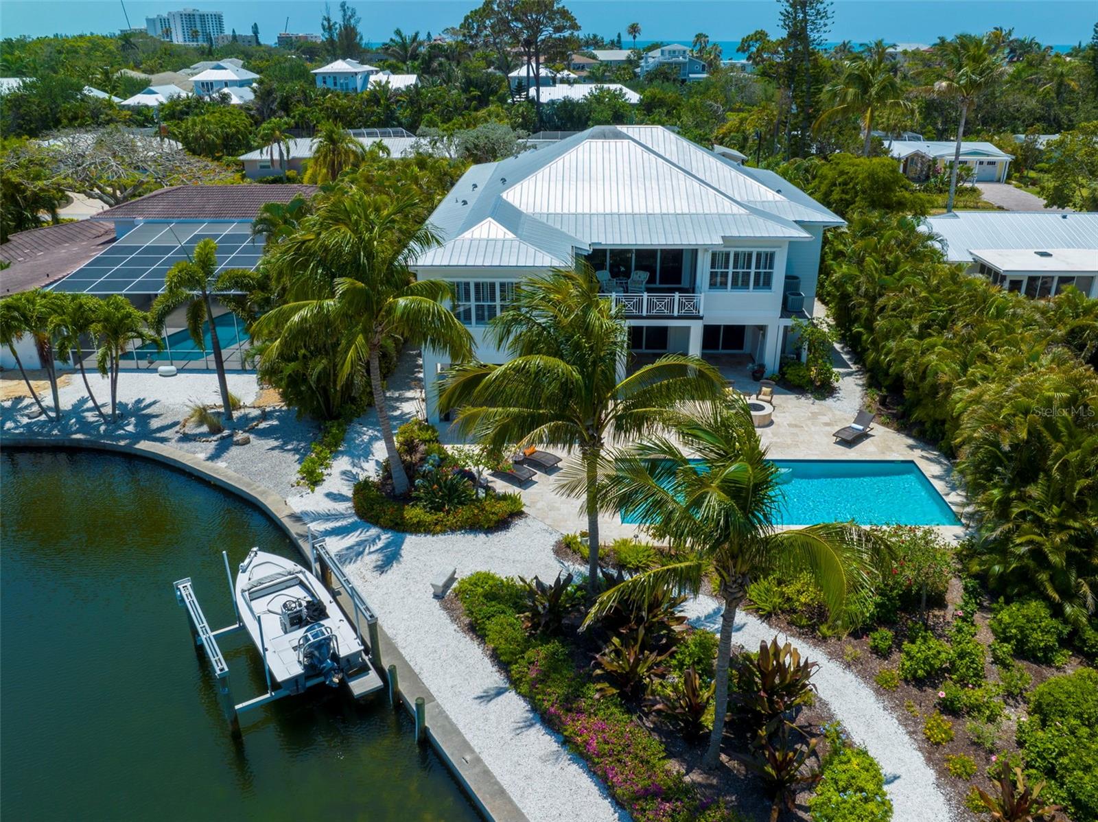 BUTTONWOOD HARBOUR - Residential