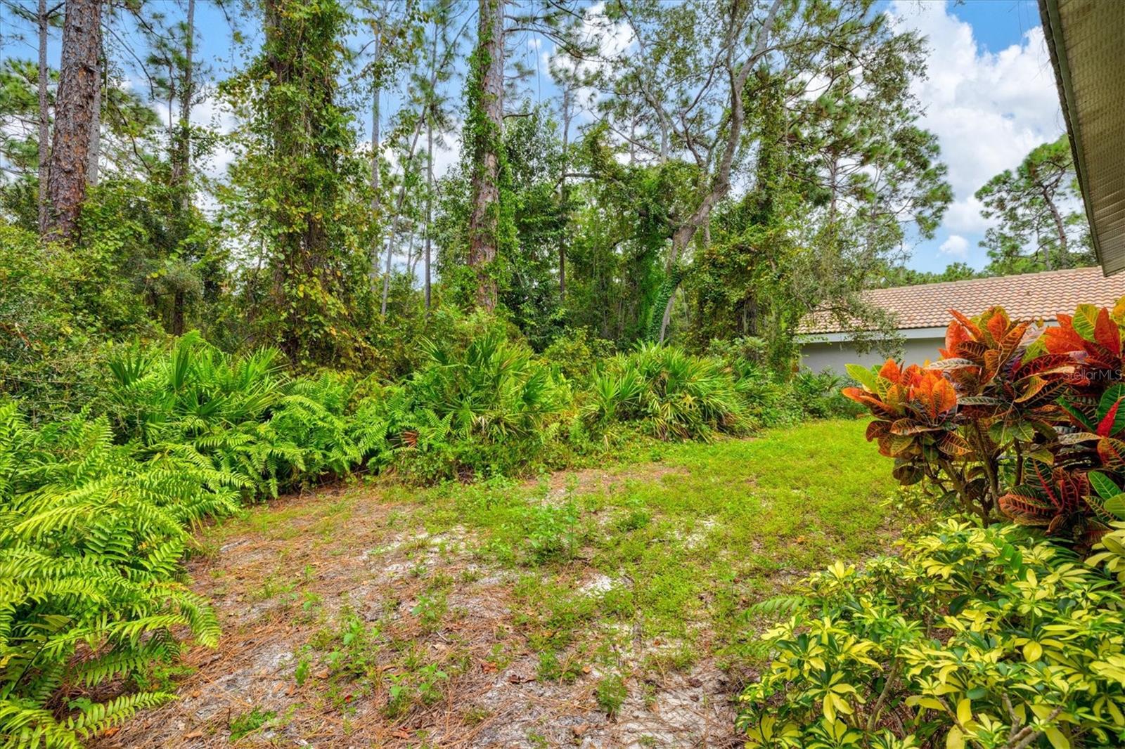 LONGWOOD VILLAS - Residential