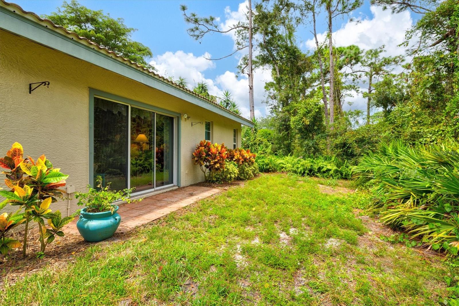 LONGWOOD VILLAS - Residential