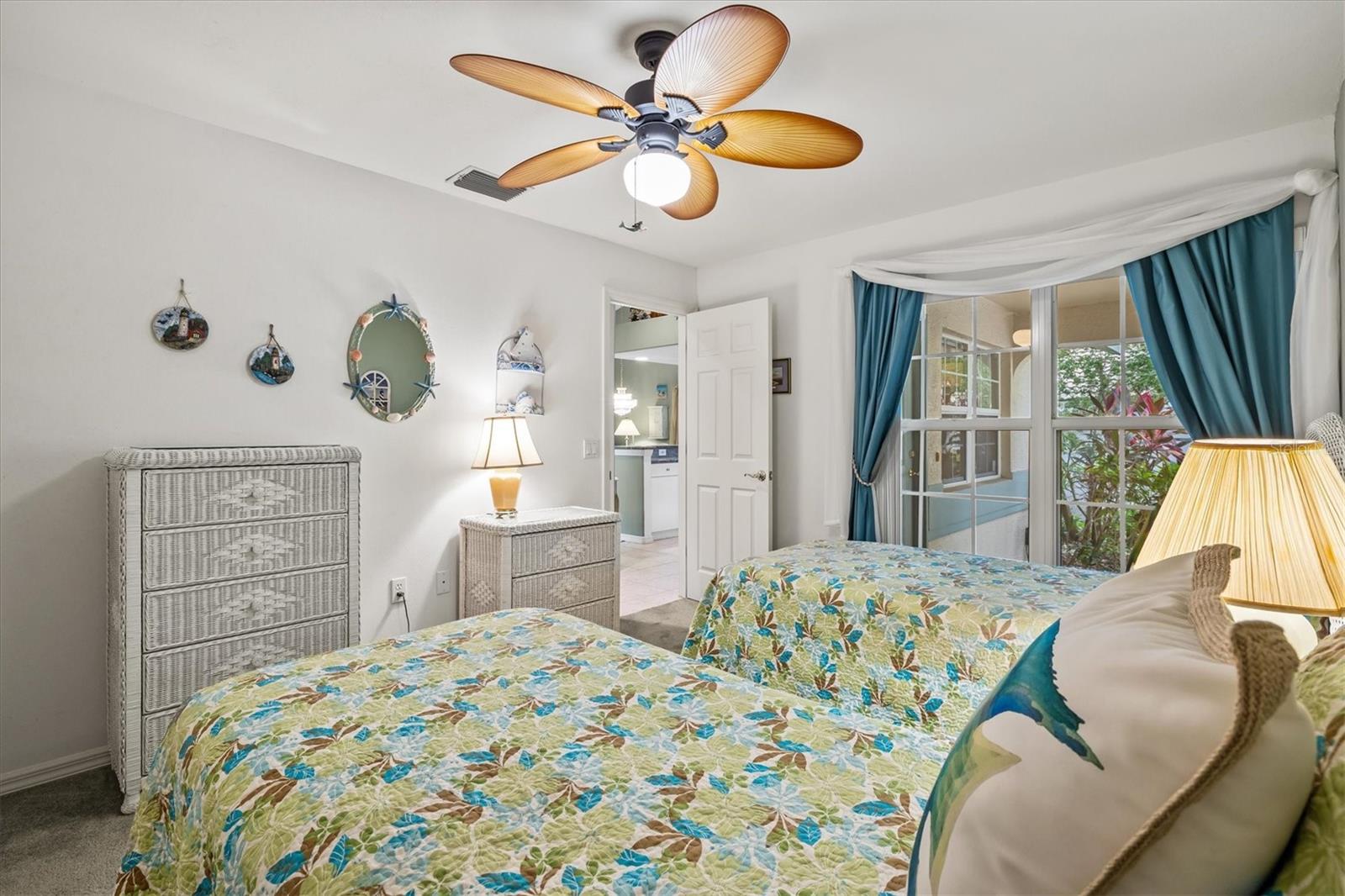 LONGWOOD VILLAS - Residential