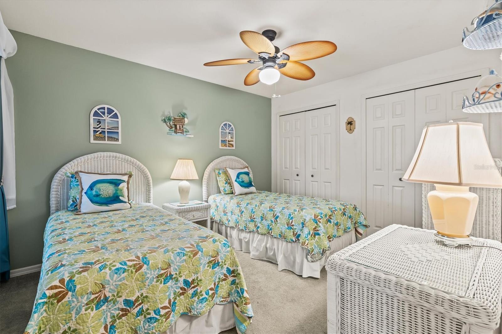 LONGWOOD VILLAS - Residential