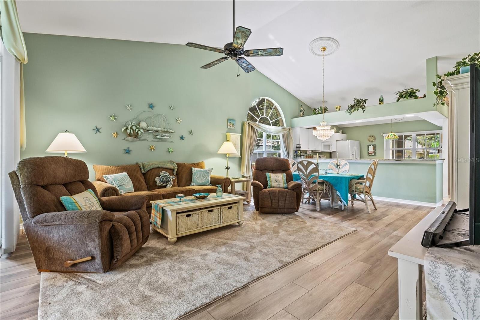 LONGWOOD VILLAS - Residential