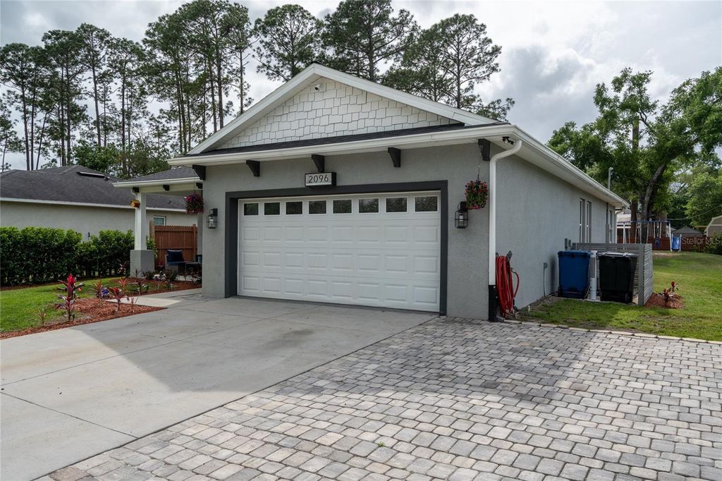 Photo of 2096 10th Avenue, Deland, FL 32724 (MLS # V4948396)