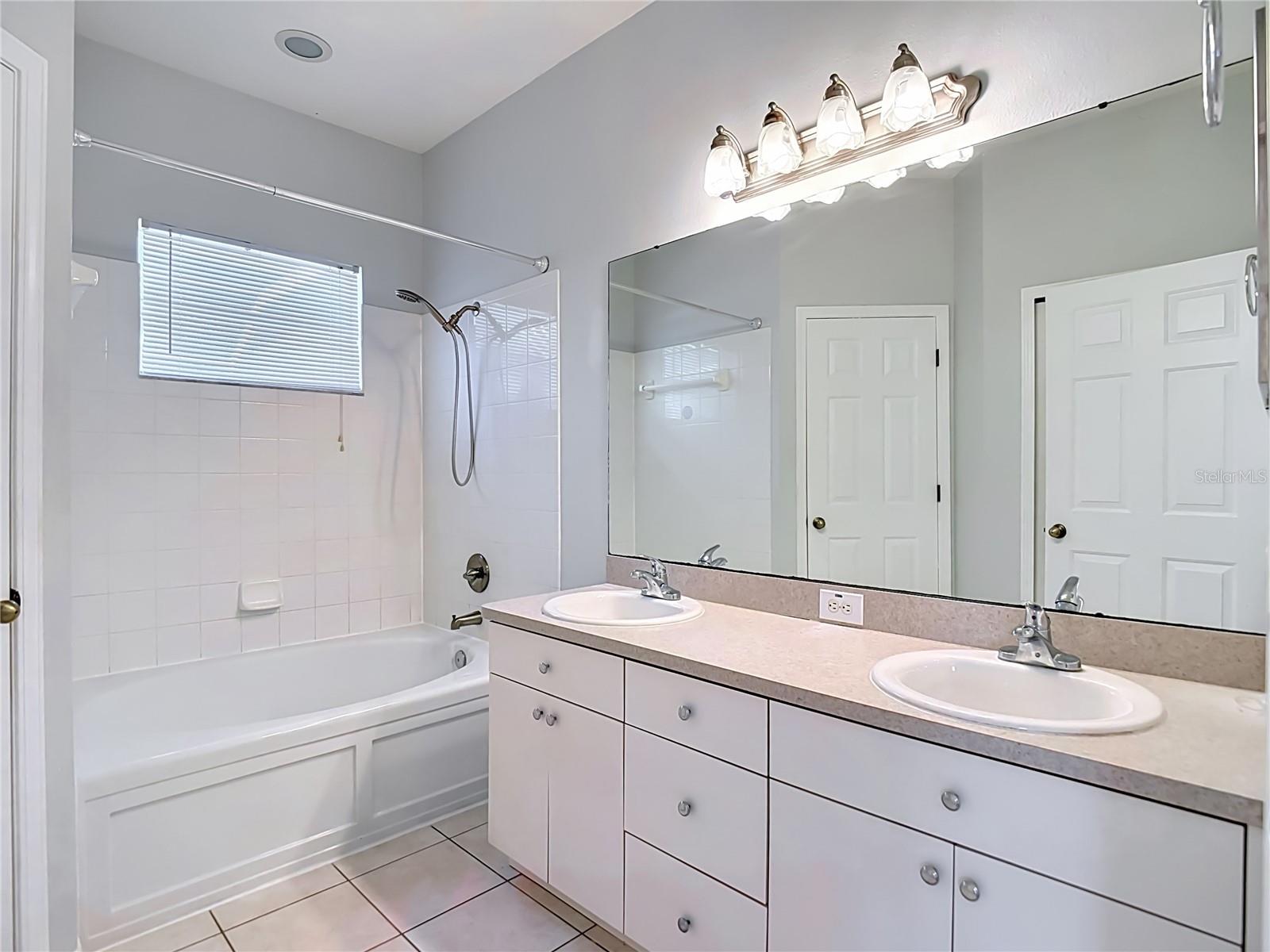 SUNCOAST MEADOWS INCREMENT 01 - Residential