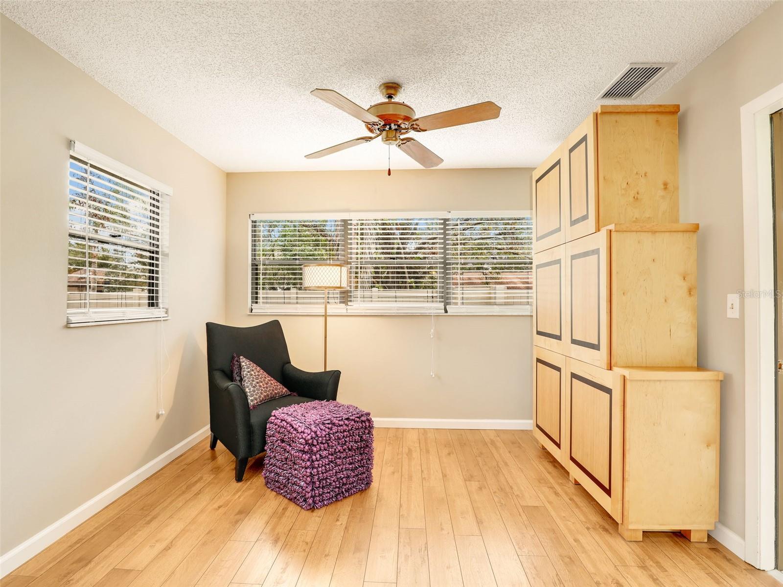VILLAGE OAKS SEC D - Residential